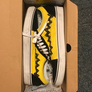 Vans X Peanuts “Charlie Brown” Old Skool sz. 10.5